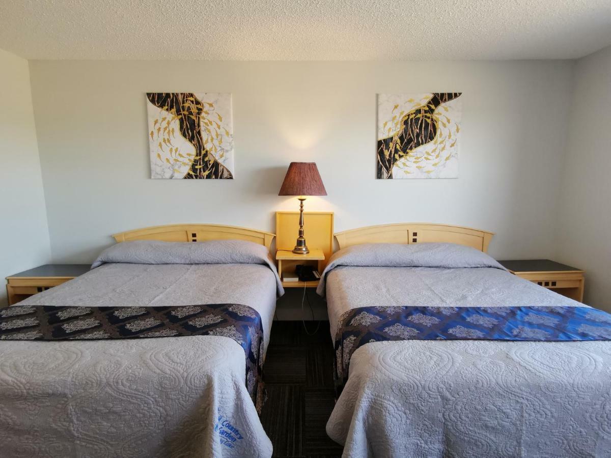 Country Garden Inn & Restaurant Smoky Lake Экстерьер фото